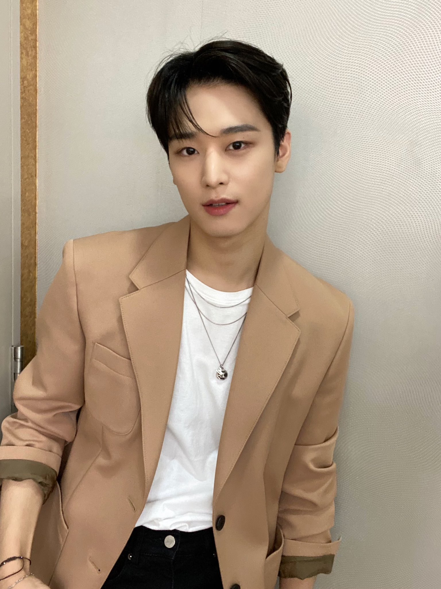 처음에 신인배우인줄 알았던 내 최애.. 얼굴에 춤이 안보이는데 메댄이야 ㅋㅋㅋ | 인스티즈