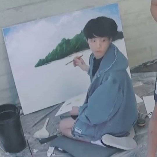 아니 전정국 대단한그림 그리면서 자세는 왜이래 | 인스티즈