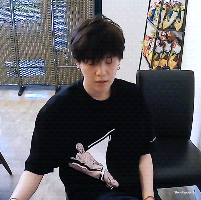 방탄 지민이 슈가를 한마디로 표현하면ㅋㅋㅋㅋㅋㅋㅋㅋㅋㅋ | 인스티즈