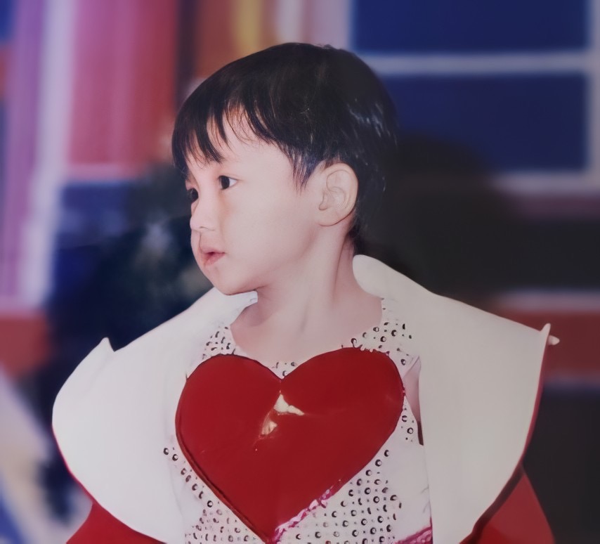 내 최애 어렸을때 사진인데 진짜 잘생김 | 인스티즈