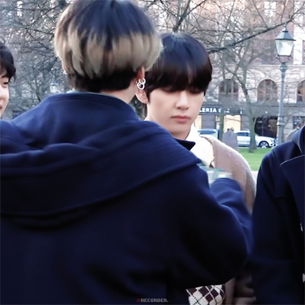 [잡담] 김태형 진짜 알면 알수록 외계인 같다.. | 인스티즈