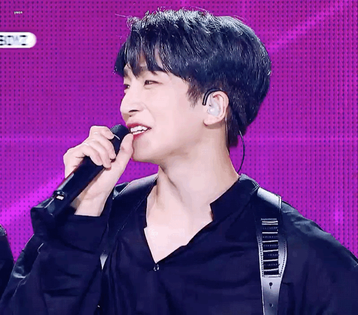 그이가 생각나는 새벽이네...? 더보이즈 반장 사진 풀고 가야겠다 | 인스티즈