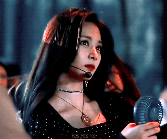 쯔위가 진짜 아이돌 셀고 갑인듯ㅋㅋㅋㅋㅋㅋㅋㅋㅋㅋㅋㅋ | 인스티즈