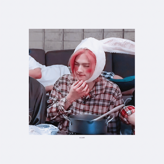 아잔다에서 귀여움 최고치 찍은 스키즈 현진.. | 인스티즈