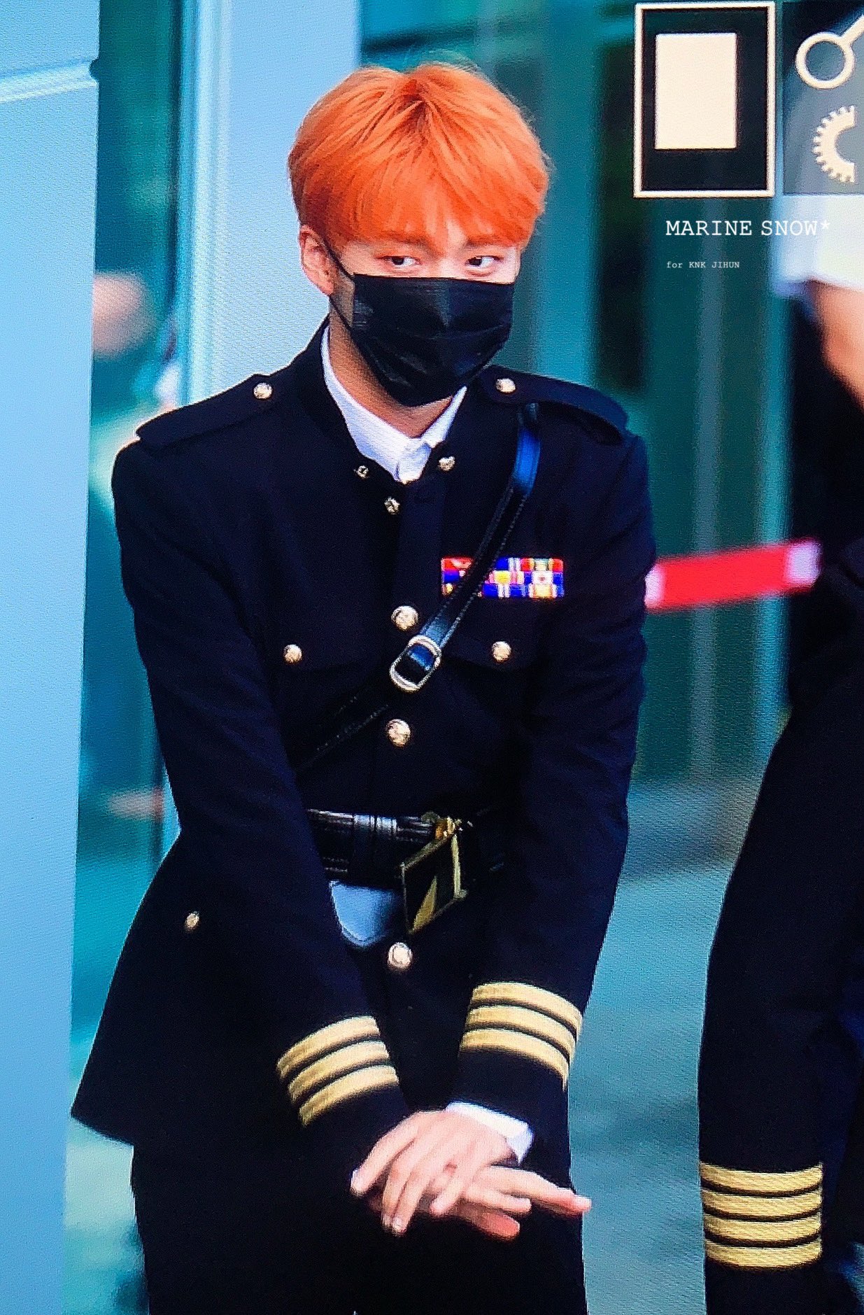 의상 제복인데 디테일 다 다른거봐 | 인스티즈