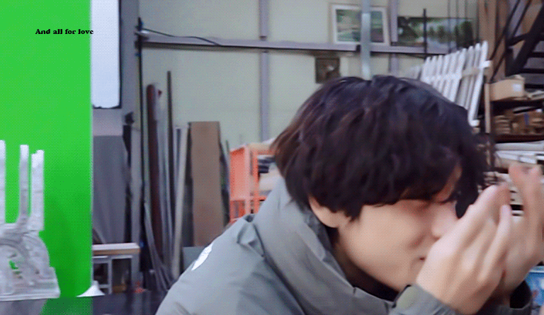 뷔 아기 놀아주는거 봐.... | 인스티즈