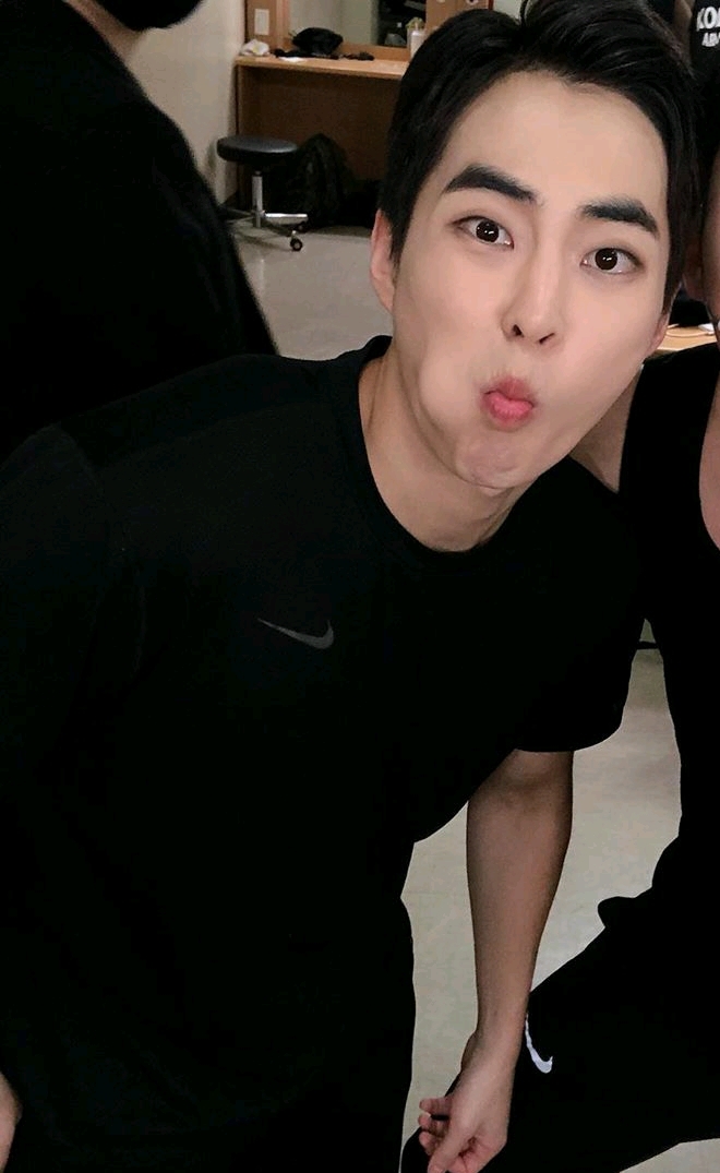 시우민보고 맨날 아긔아긔거렸는데 | 인스티즈