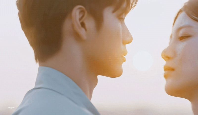 옹성우 신예은 뽀뽀 가져왔다 | 인스티즈