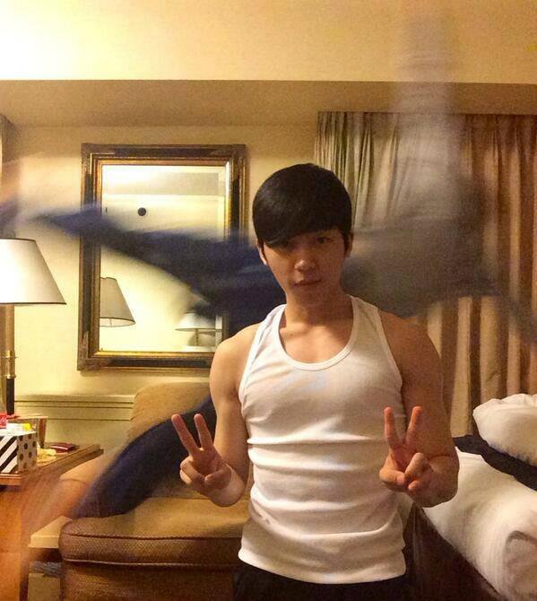 틴탑 이사진에서 창조 뒤에 날아가는멤버 누구야? | 인스티즈