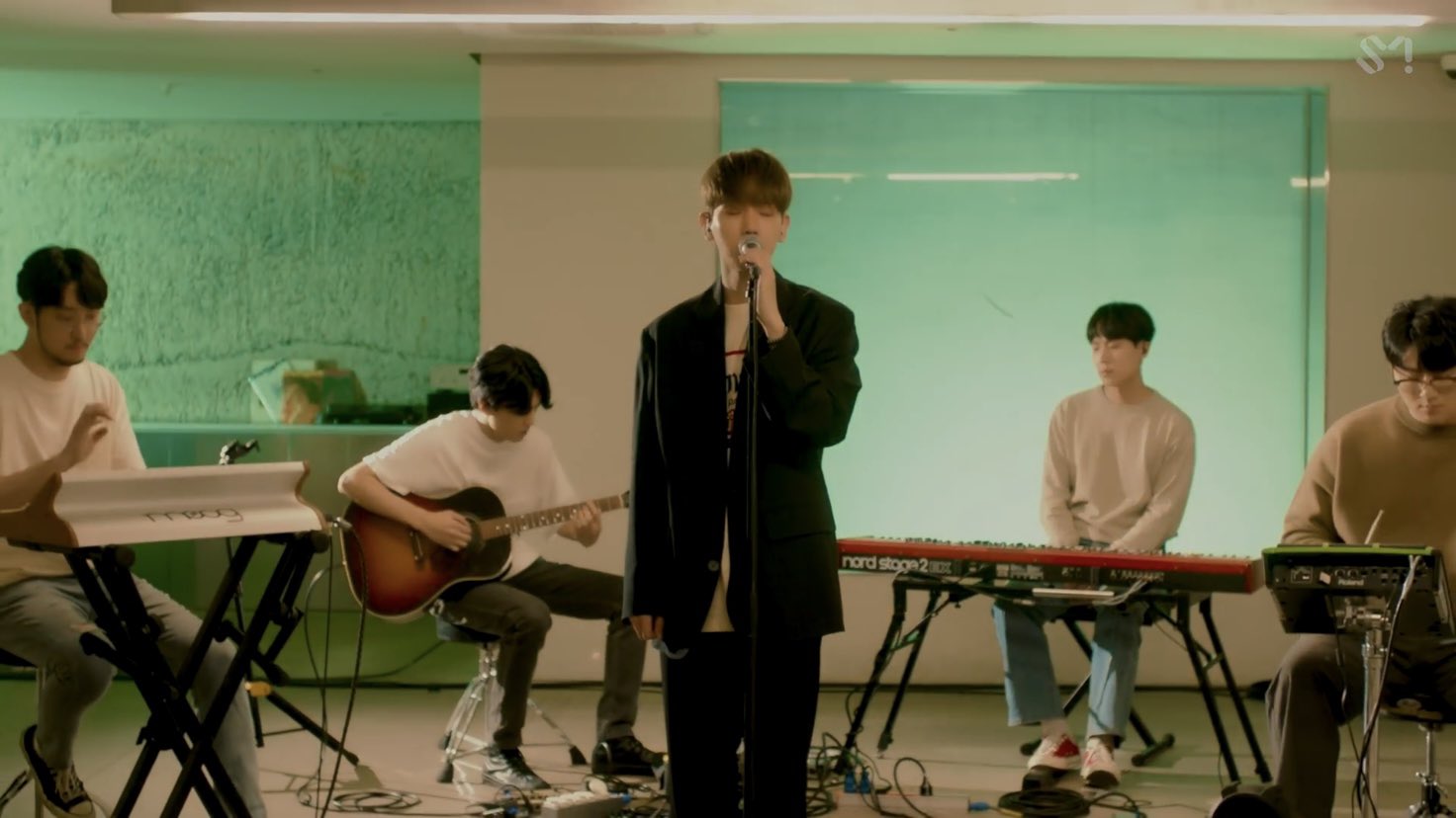 백현 라이브 영상 루트는 이제 이게 국룰이지 | 인스티즈