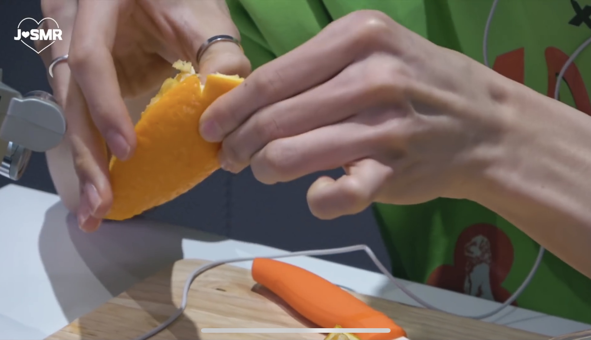 ASMR 보는데 손 진짜 예쁘다 손밖에 안 보여 | 인스티즈