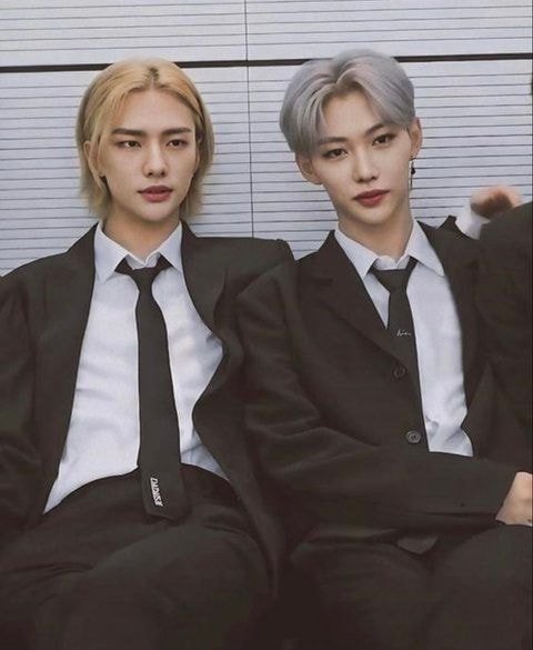 와 이사진 미쳤다...진짜 잘생겼네 | 인스티즈