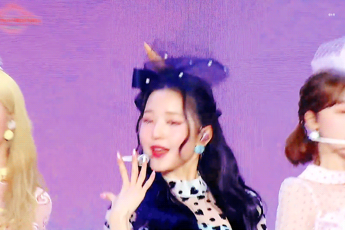 나는 제니 장원영처럼 예쁜데 자기도 알고 끼 잘부리는 아이돌 좋아 | 인스티즈