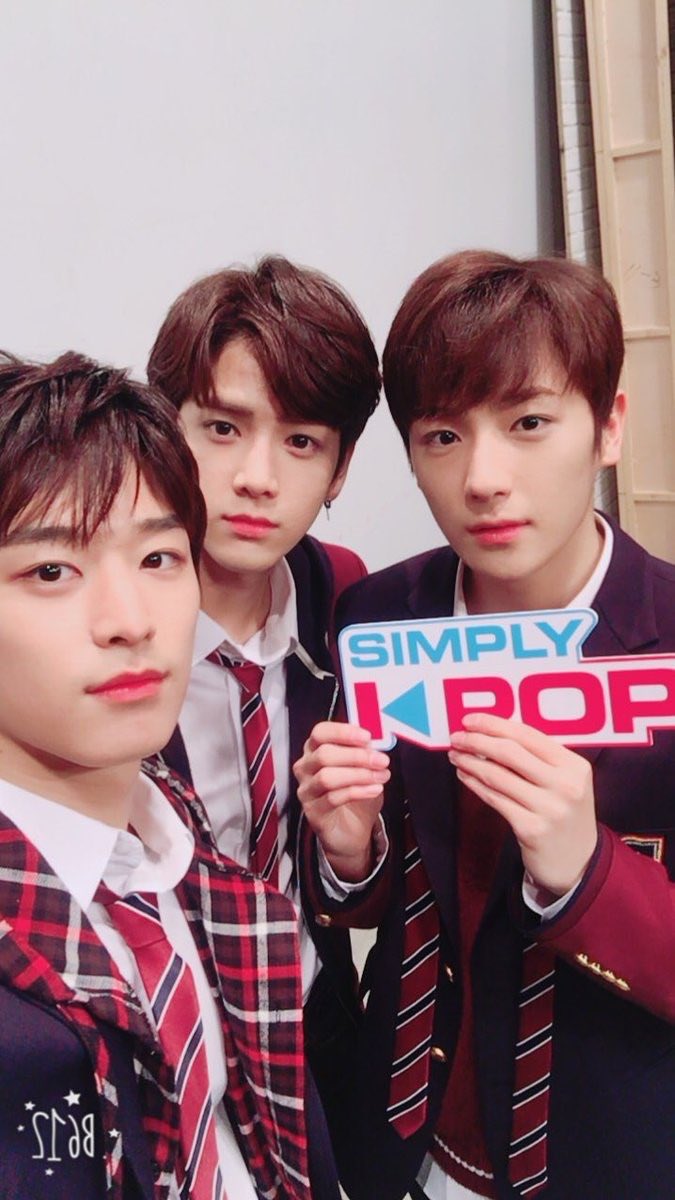 나 2017년에 뭐했니..이렇게 생긴 신인을 몰랐다는게 원통하다 | 인스티즈