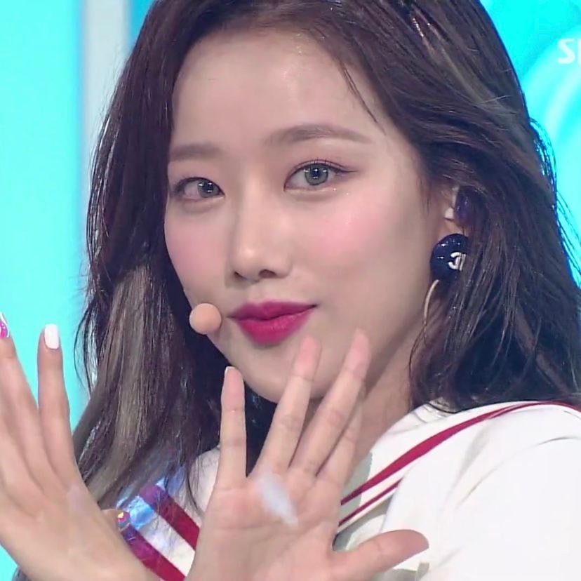 이나은 렌즈 아는 사람?? | 인스티즈