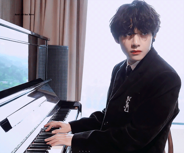 모두가 인정할거 같은 사람 홀리는 외모가진 남돌 두명 | 인스티즈