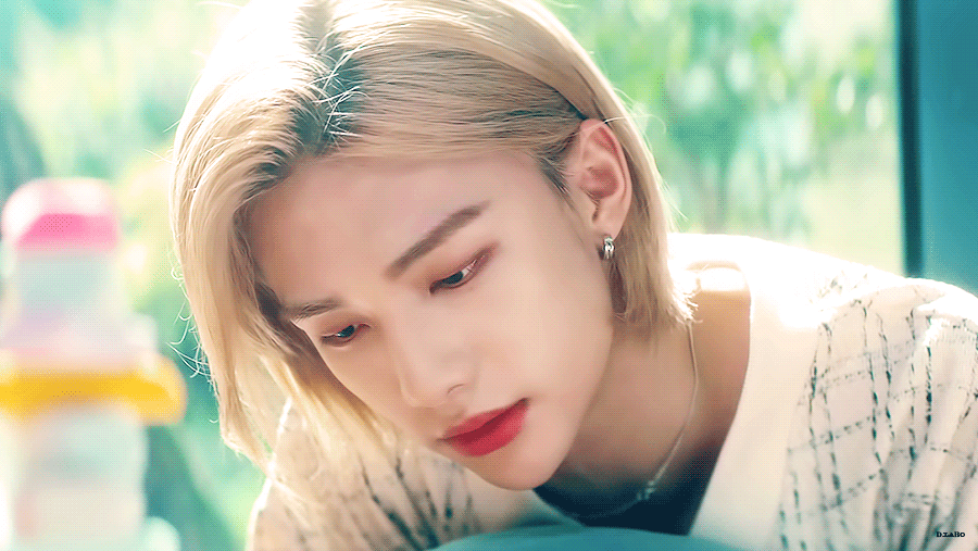 모두가 인정할거 같은 사람 홀리는 외모가진 남돌 두명 | 인스티즈