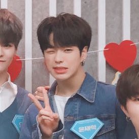 윤재혁 ㄹㅇ 뭐 이렇게 생겼지 | 인스티즈