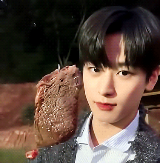 이주연 한입 볼 사람... | 인스티즈