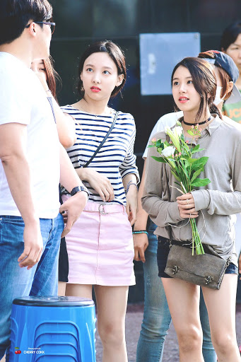 가을을 맞이해 영혼까지 긁어 모아본 나연 사복 ((스압주의)) | 인스티즈