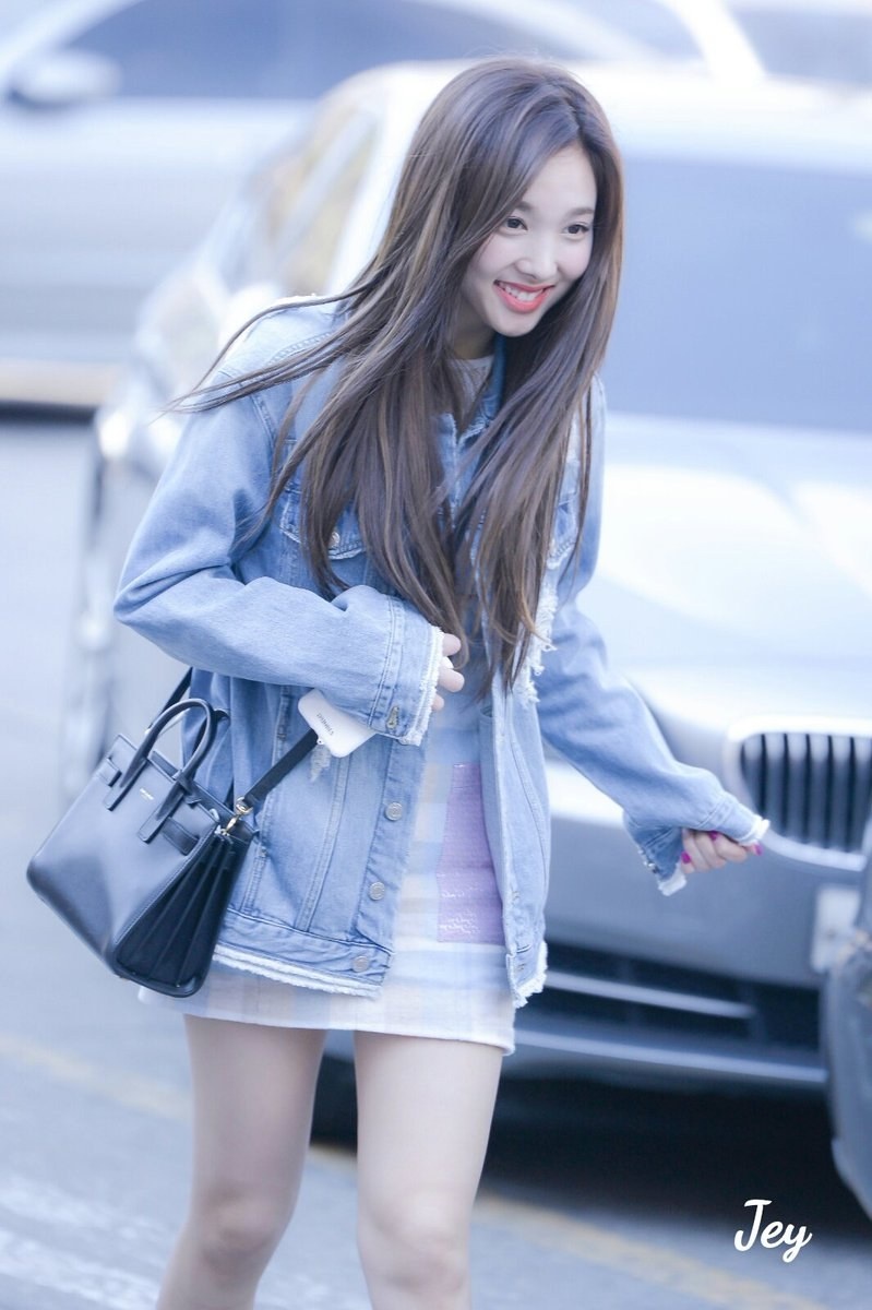 가을을 맞이해 영혼까지 긁어 모아본 나연 사복 ((스압주의)) | 인스티즈