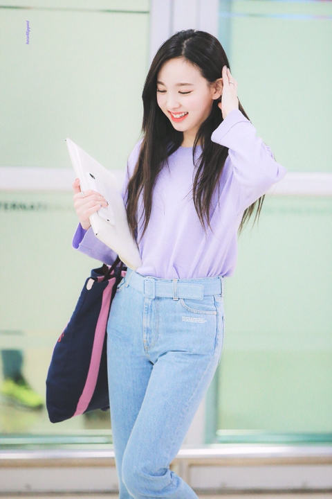 가을을 맞이해 영혼까지 긁어 모아본 나연 사복 ((스압주의)) | 인스티즈