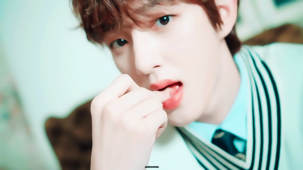 누가 요즘 윙크하는 거 보고 우냐; | 인스티즈