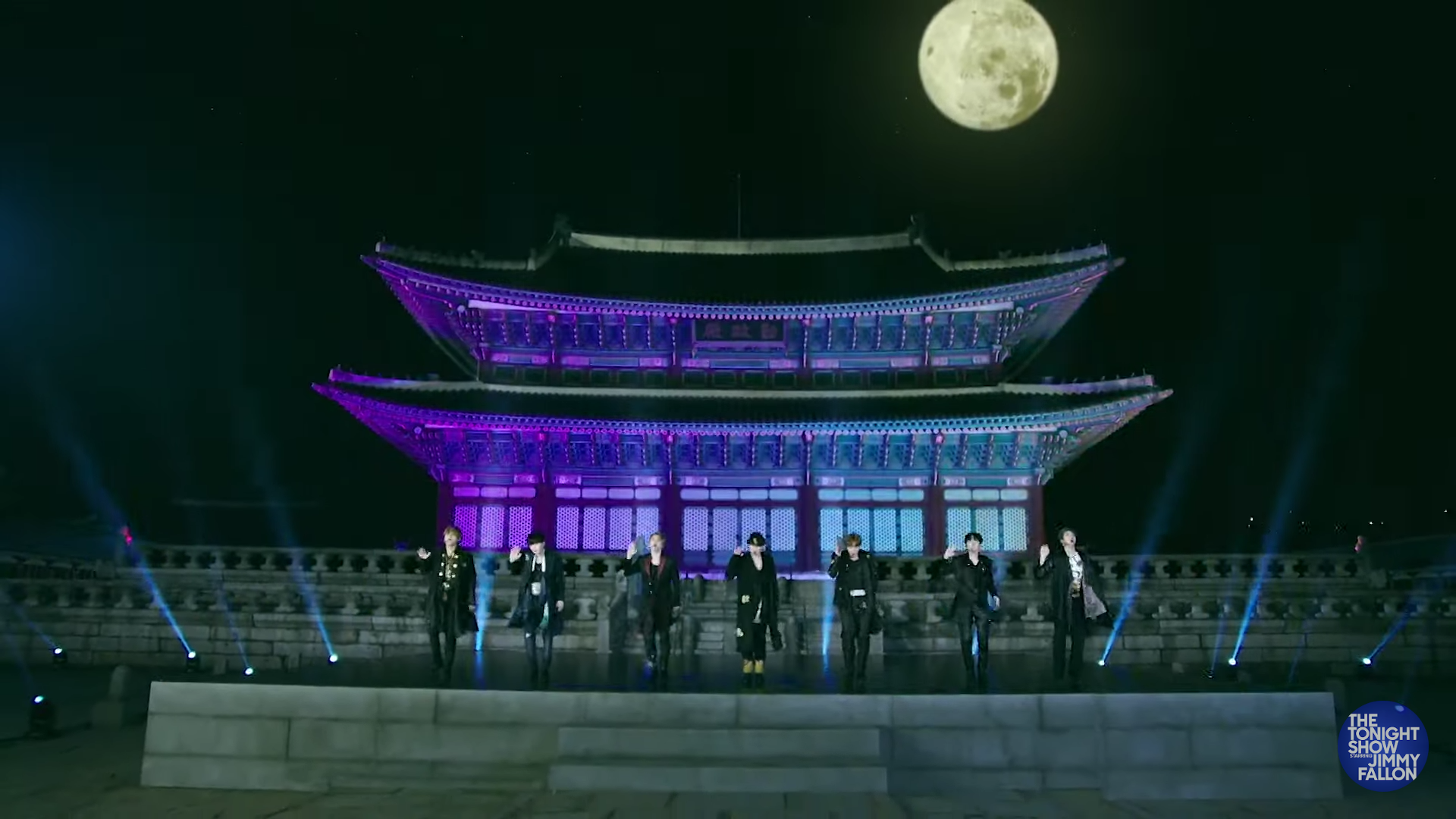 방탄이랑 경복궁이랑 달좀봐ㅋㅋㅋㅋㅋㅋㅋㅋ미친 | 인스티즈