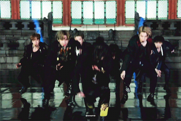 빌보드1위한날에 경복궁에서 한복입고 아이돌 | 인스티즈