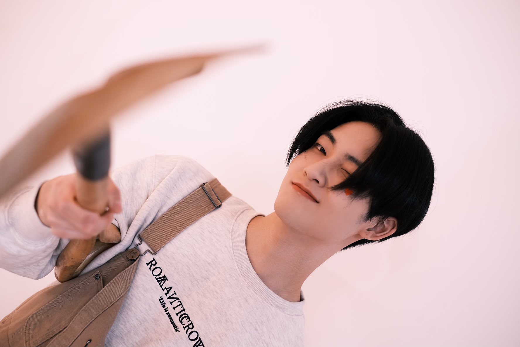 팬이 생일선물로 준 카메라로 찍은 멤버들.. 진심 당장 사진전 열어도 될 듯 | 인스티즈