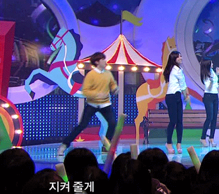 같소속도 아니고 연습생 생활 같이 한 적도 없는 남여돌 중에 제일 웃김 | 인스티즈