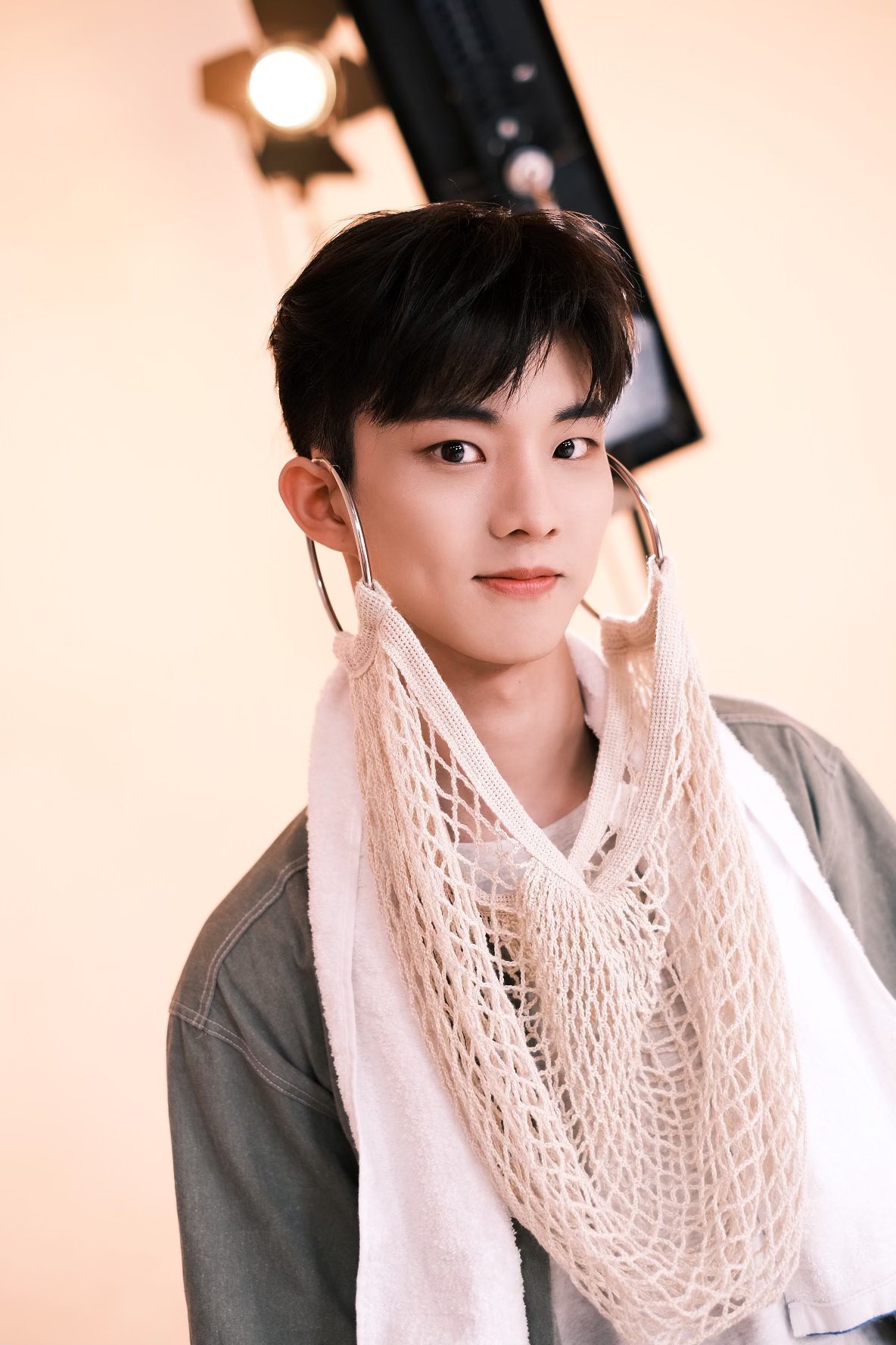 팬이 생일선물로 준 카메라로 찍은 멤버들.. 진심 당장 사진전 열어도 될 듯 | 인스티즈