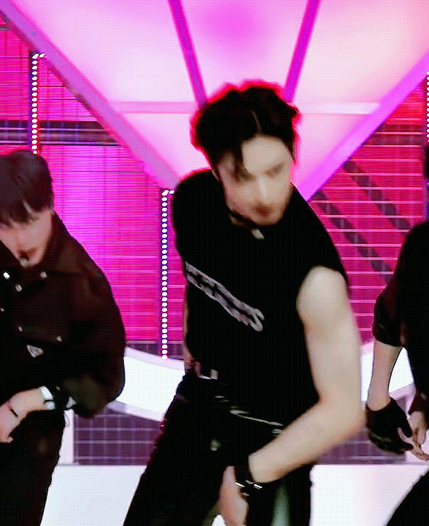 크롭티 입어줬으면..하는 아이돌 (내 맘속)1위 | 인스티즈