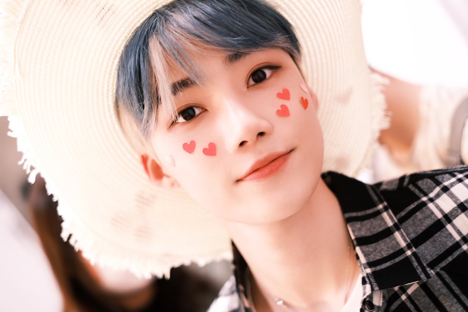 팬이 생일선물로 준 카메라로 찍은 멤버들.. 진심 당장 사진전 열어도 될 듯 | 인스티즈