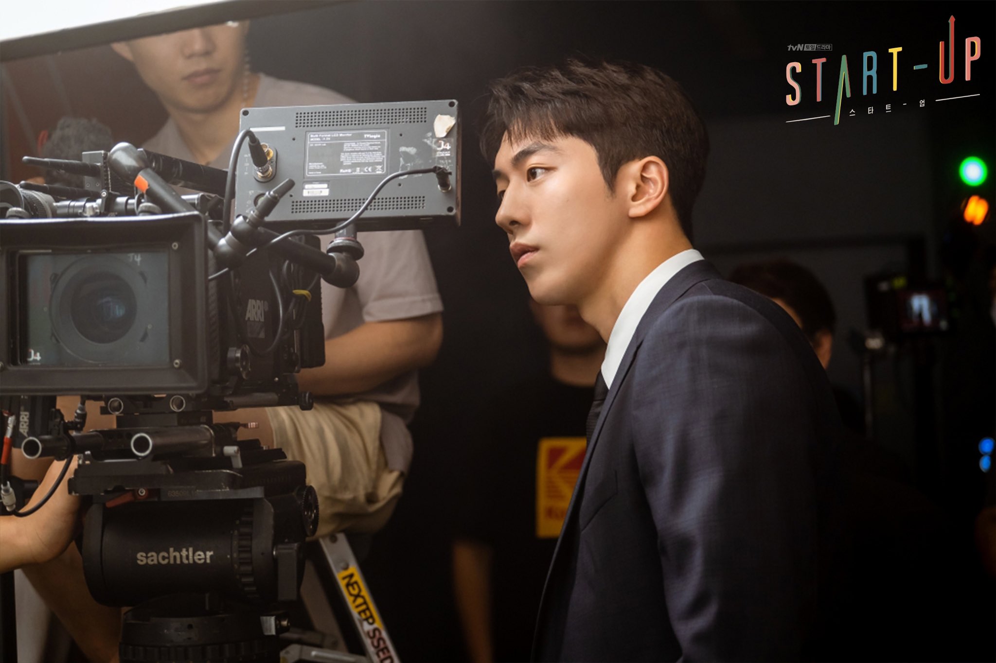 수지 남주혁 김선호 강한나 스타트업 티저 촬영 비하인드 사진! | 인스티즈