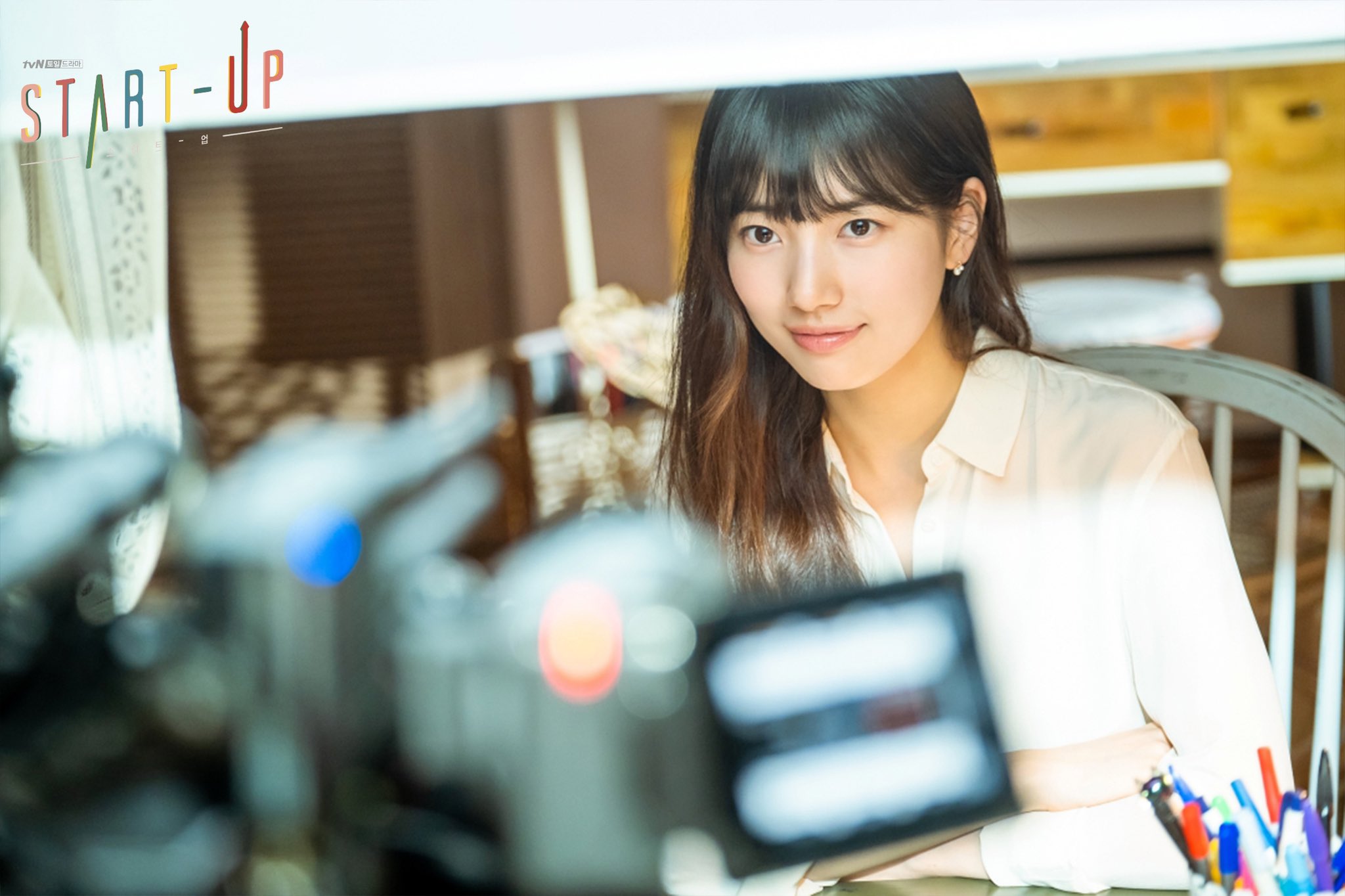 수지 남주혁 김선호 강한나 스타트업 티저 촬영 비하인드 사진! | 인스티즈