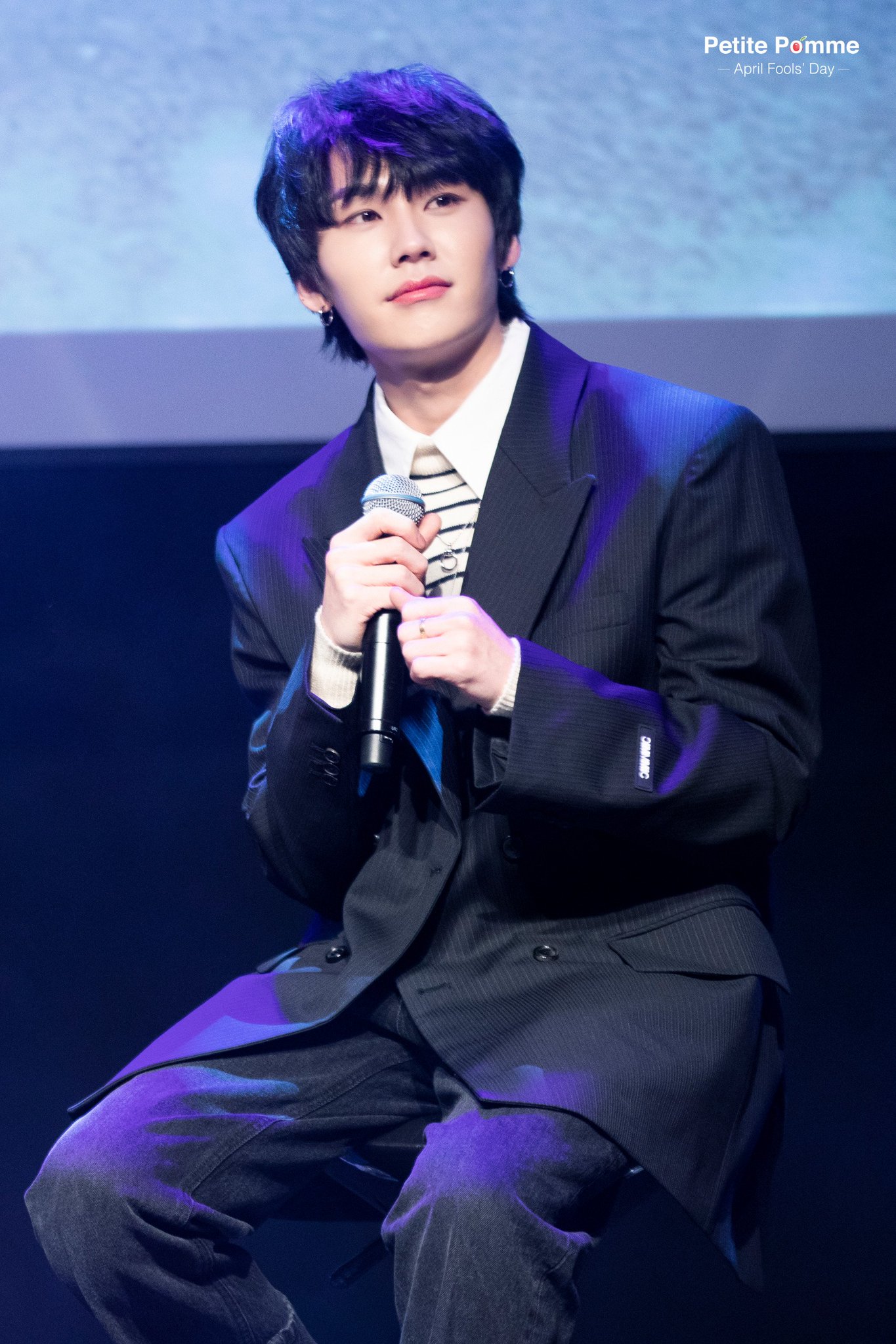 아 지금 엉덩이들 꽤 있는듯?얼굴만 봐도 애큿한 룽룽 사진 보고가 | 인스티즈