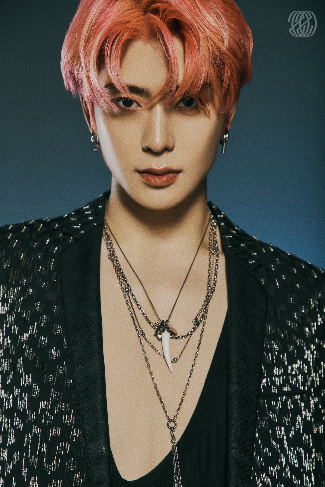 진심 옆으로 서있어서 정면으로 봤을때 옷이 이런줄 몰랐지.. | 인스티즈