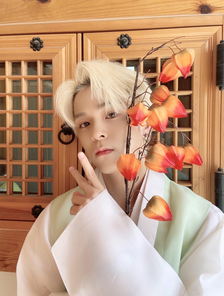 트레저 애기들 한복셀카 귀여워🥰 | 인스티즈