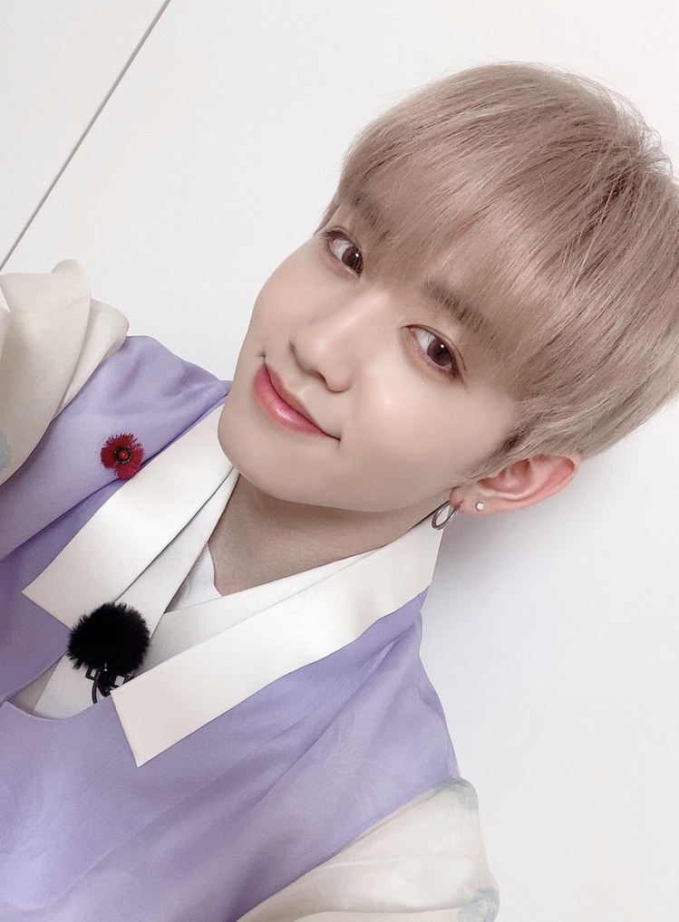 트레저 애기들 한복셀카 귀여워🥰 | 인스티즈