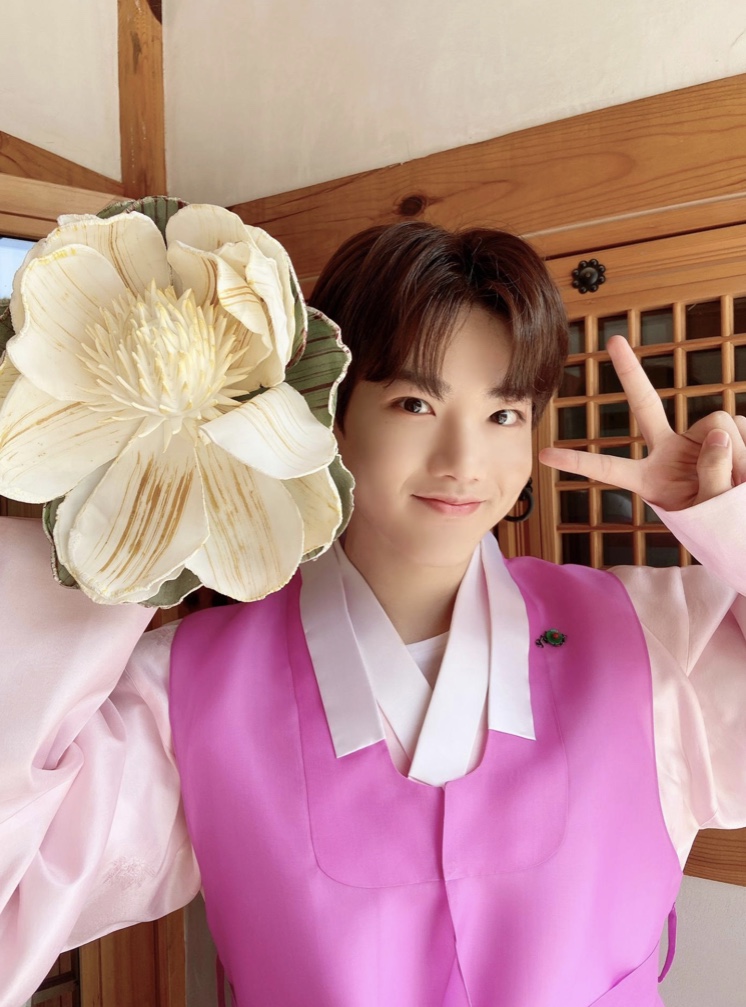 트레저 애기들 한복셀카 귀여워🥰 | 인스티즈