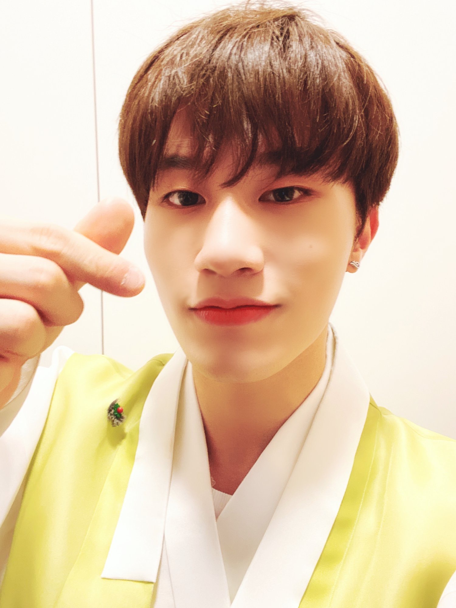 트레저 애기들 한복셀카 귀여워🥰 | 인스티즈