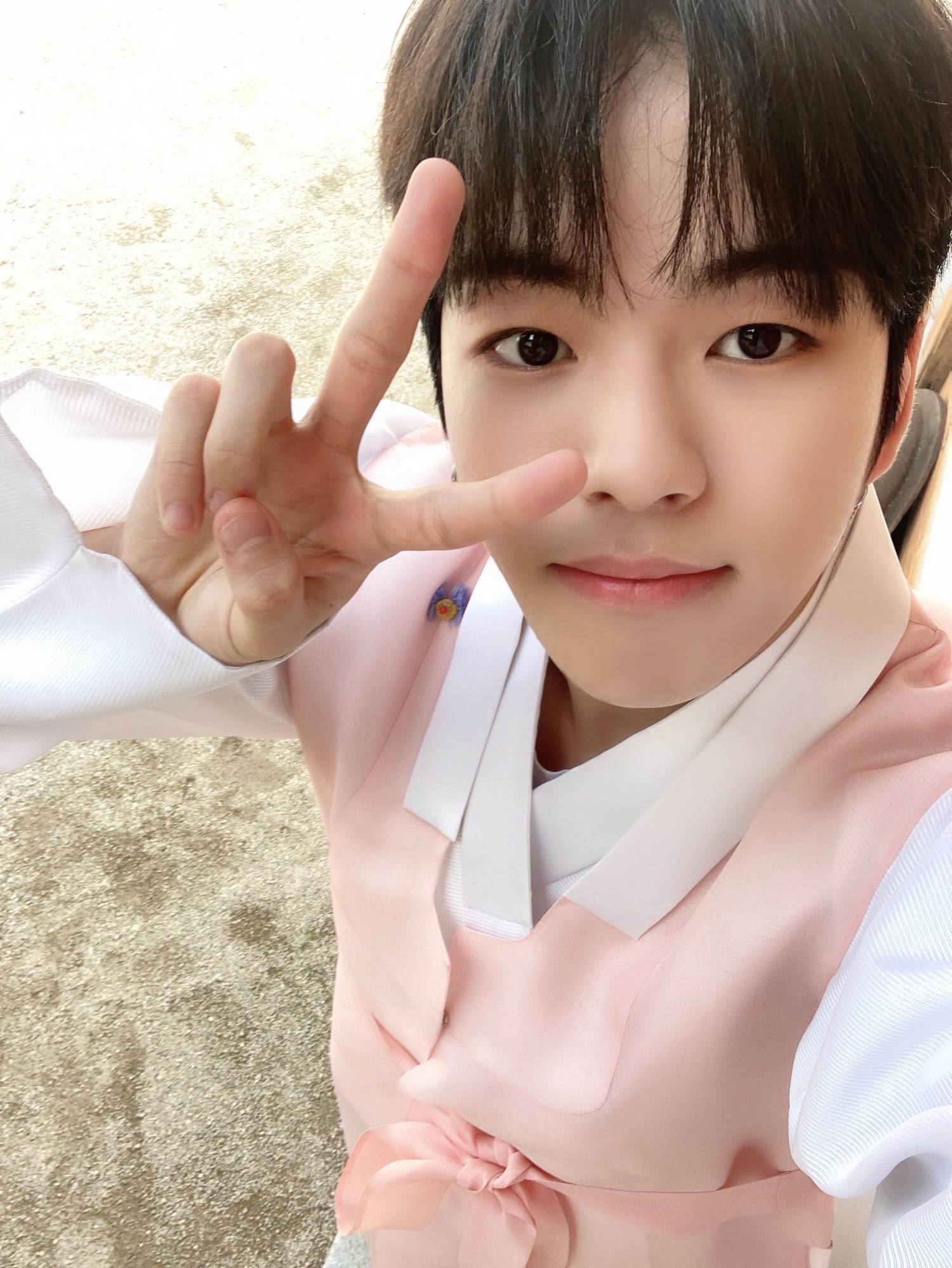 트레저 애기들 한복셀카 귀여워🥰 | 인스티즈