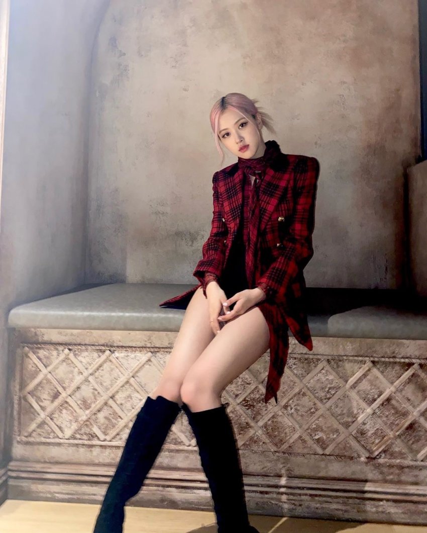 바비인형 그자체인 블핑 기자간담회 착장 개인사진 | 인스티즈