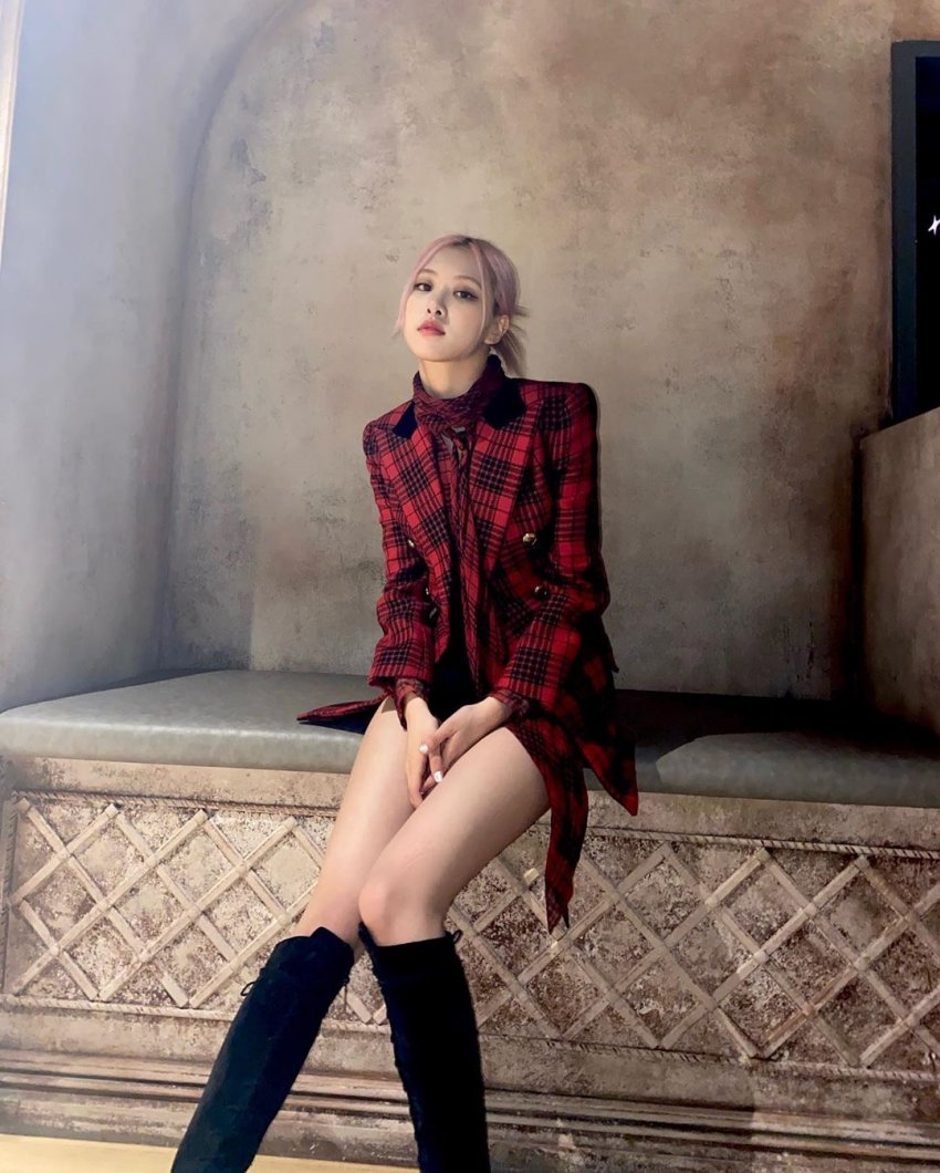 바비인형 그자체인 블핑 기자간담회 착장 개인사진 | 인스티즈