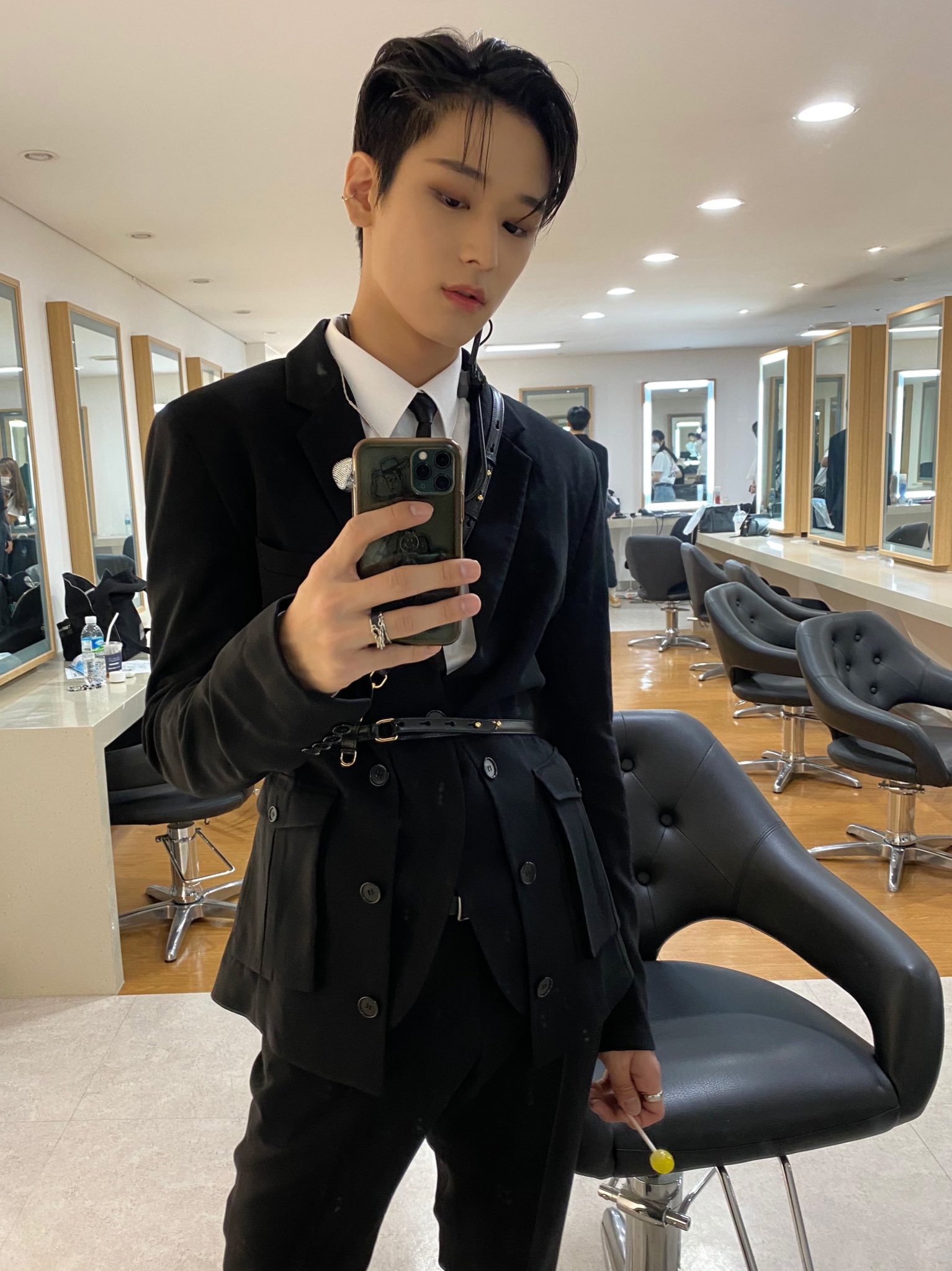 처음에 신인배우인줄 알았던 내 최애.. 얼굴에 춤이 안보이는데 메댄이야 ㅋㅋㅋ | 인스티즈