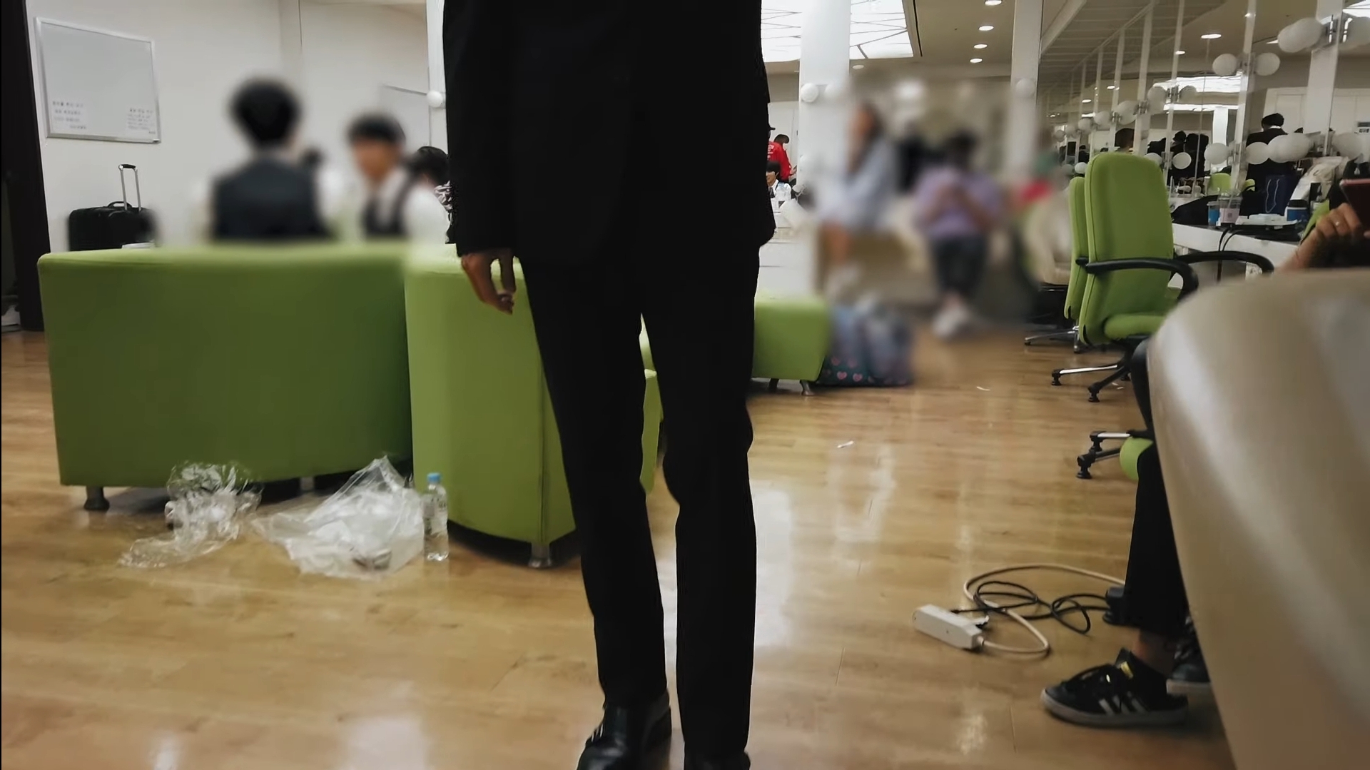 수현oppa랑 케빈 브이로그 봤어?...... 이 오빠들 미모 어떡하냐,, | 인스티즈