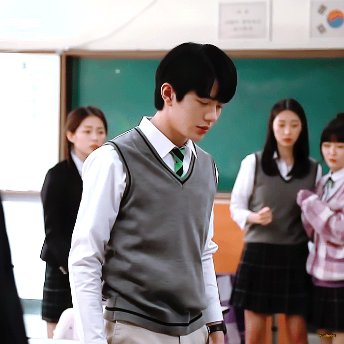 18어게인 사람 때리는 씬 컷 하자마자 웃는 곰돌이 보실분... | 인스티즈