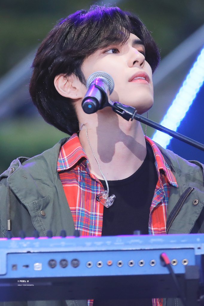 20대 여성이 선정한 장발 어울리는 남돌 1위 | 인스티즈