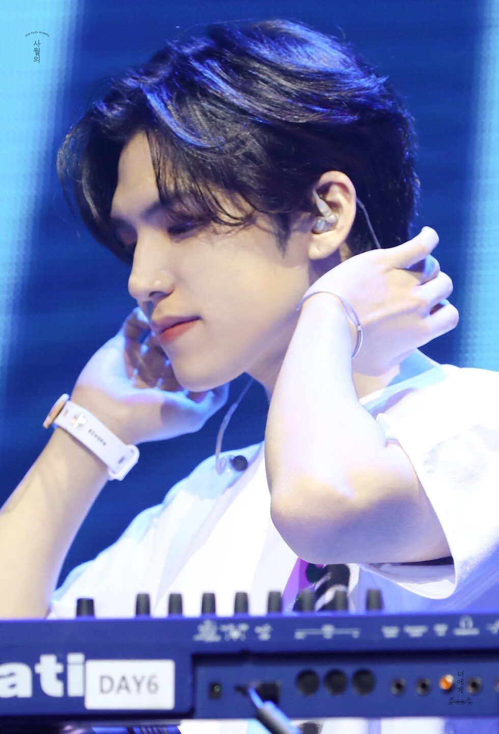 20대 여성이 선정한 장발 어울리는 남돌 1위 | 인스티즈